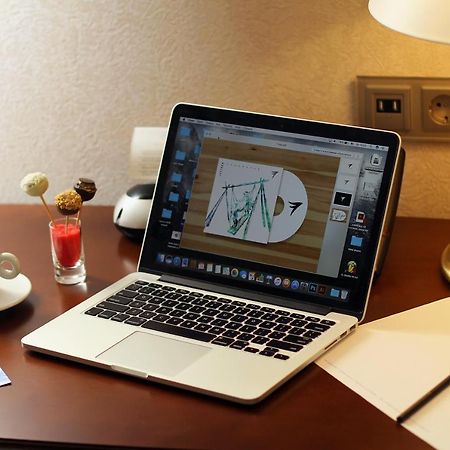 Orion Hotel Bishkek Exterior foto A Lenovo Yoga 2 Pro
