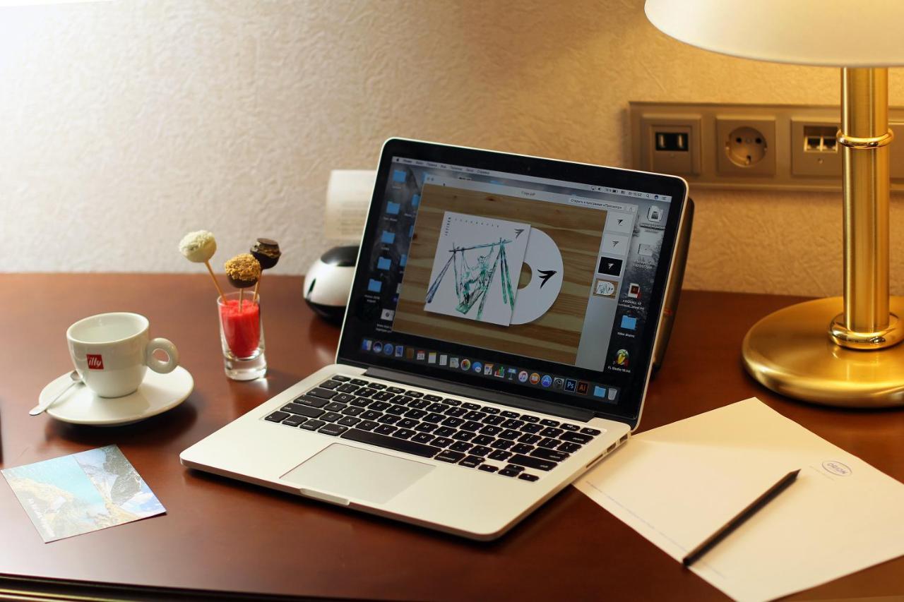 Orion Hotel Bishkek Exterior foto A Lenovo Yoga 2 Pro