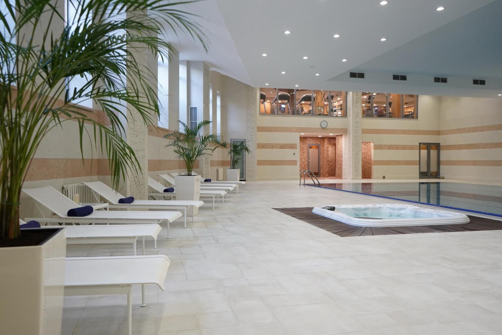 Orion Hotel Bishkek Exterior foto Spa at the Hotel